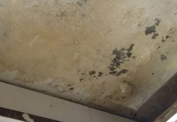 崇左市阳台漏水维修公司分享下崇左市卫生间渗水维修需要注意哪些问题。